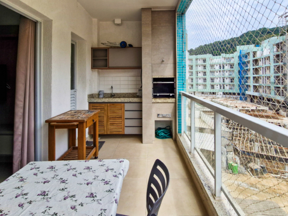 Apartamento tipo em Ubatuba com 73m²