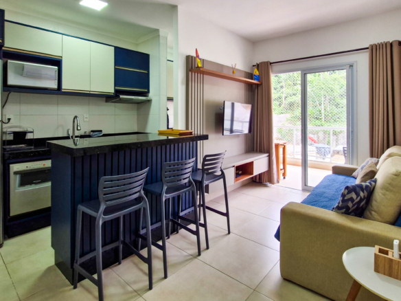 Apartamento tipo em Ubatuba com 73m²