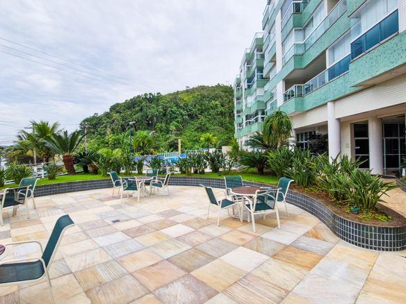 Apartamento tipo Vista Mar na Praia Grande em Ubatuba com 180 m²