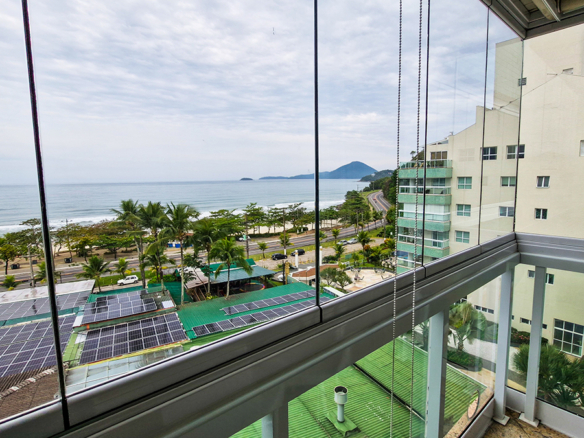 Apartamento tipo Vista Mar na Praia Grande em Ubatuba com 180 m²