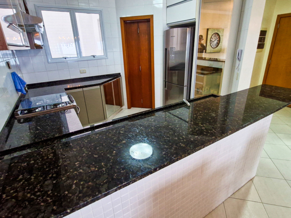 Apartamento tipo Vista Mar na Praia Grande em Ubatuba com 180 m²