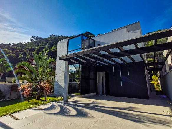 Casa no Condomínio Costa Nova Residence com 286 m²