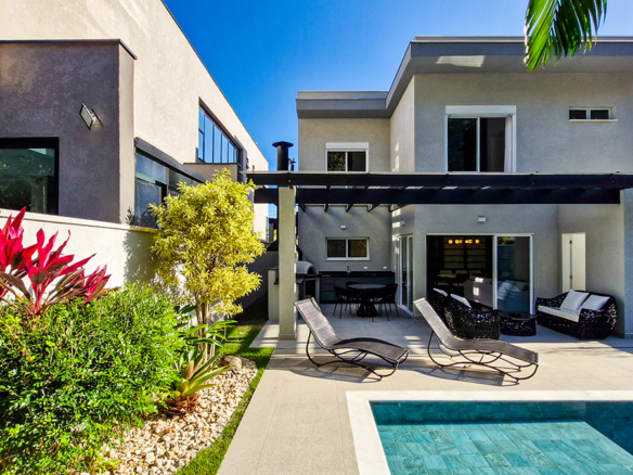 Casa no Condomínio Costa Nova Residence com 286 m²
