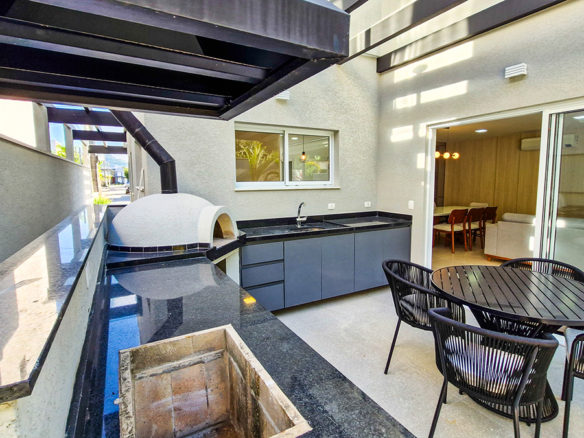 Casa no Condomínio Costa Nova Residence com 286 m²