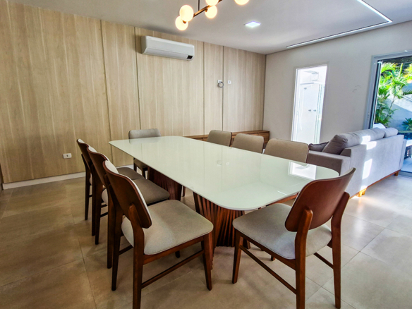 Casa no Condomínio Costa Nova Residence com 286 m²