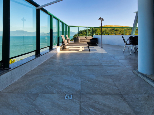 Espetacular cobertura Duplex na Martin de Sá com 336 m²