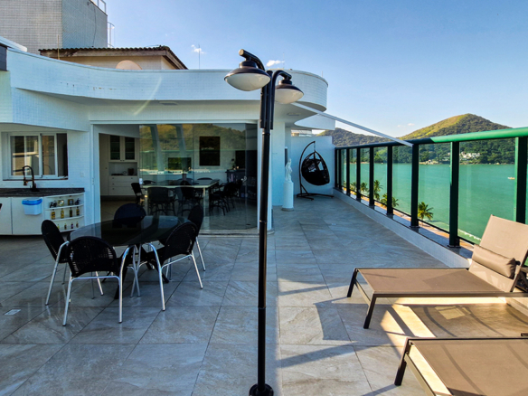 Espetacular cobertura Duplex na Martin de Sá com 336 m²