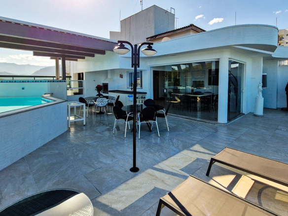 Espetacular cobertura Duplex na Martin de Sá com 336 m²