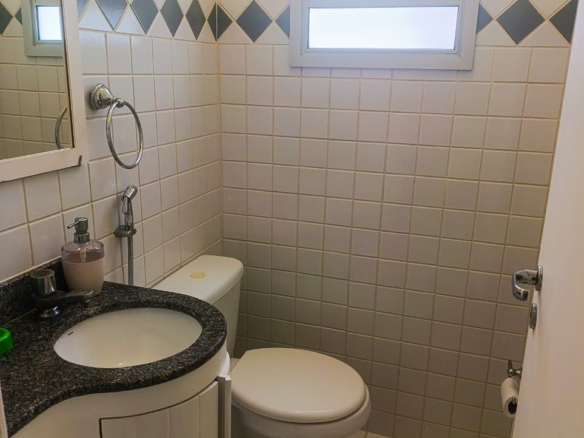 Sobrado em condomínio em Maresias com 128m²