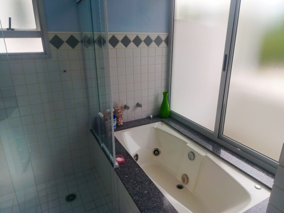 Sobrado em condomínio em Maresias com 128m²