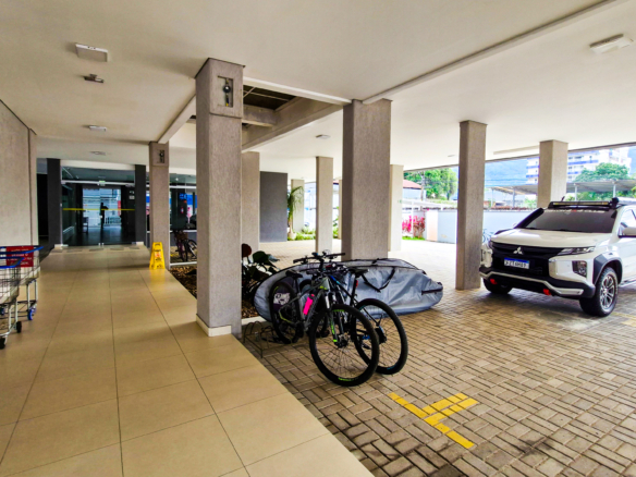 Apartamento tipo no centro de Ubatuba com 81m²