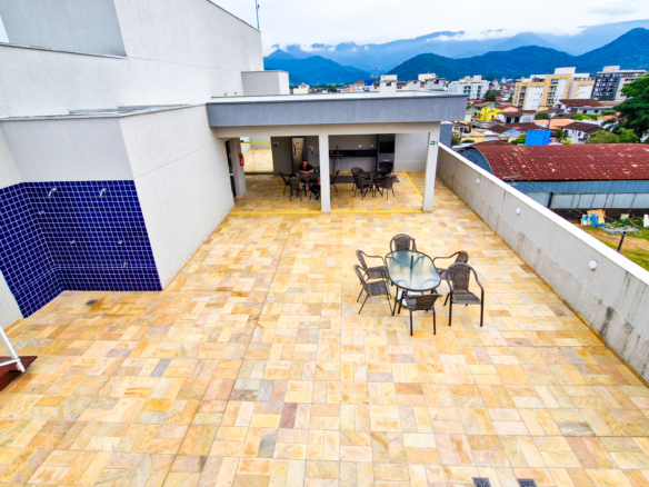 Apartamento tipo no centro de Ubatuba com 81m²