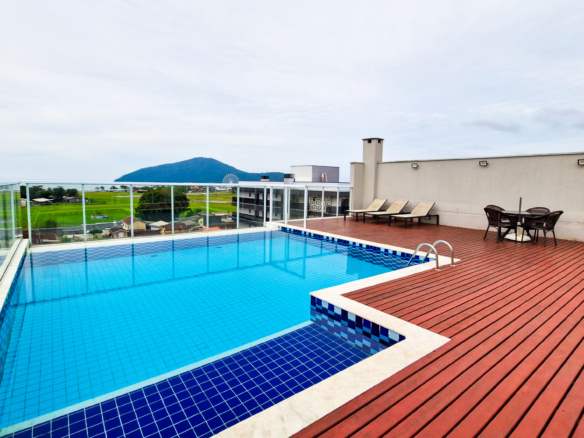 Apartamento tipo no centro de Ubatuba com 81m²
