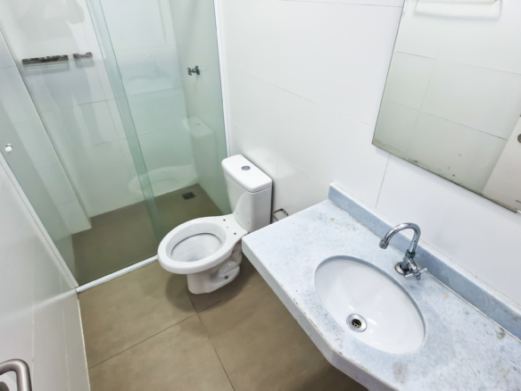 Apartamento tipo no centro de Ubatuba com 81m²