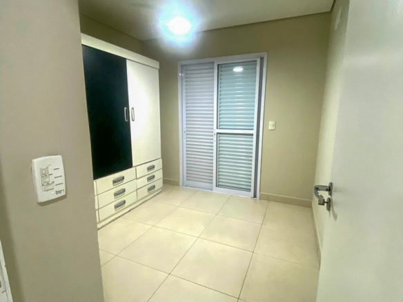 Exclusividade em Caraguatatuba – 3 Dormitórios com Sacadas e 2 Vagas no Centro