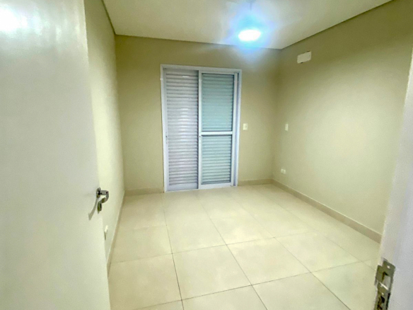 Exclusividade em Caraguatatuba – 3 Dormitórios com Sacadas e 2 Vagas no Centro