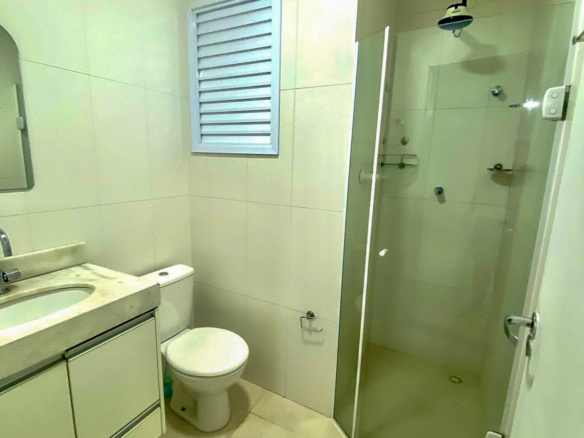 Exclusividade em Caraguatatuba – 3 Dormitórios com Sacadas e 2 Vagas no Centro