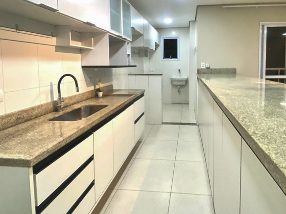 Exclusividade em Caraguatatuba – 3 Dormitórios com Sacadas e 2 Vagas no Centro