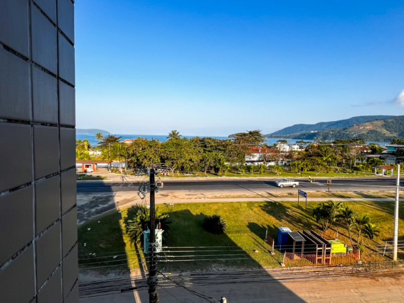 Apartamento á 150mts da praia do Sape com 3 dormitórios e 103m²