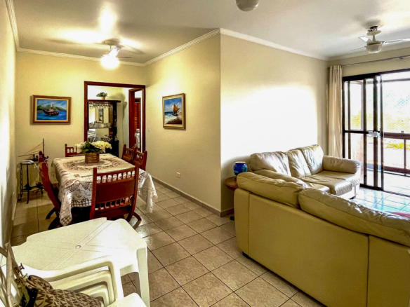 Apartamento á 150mts da praia do Sape com 3 dormitórios e 103m²