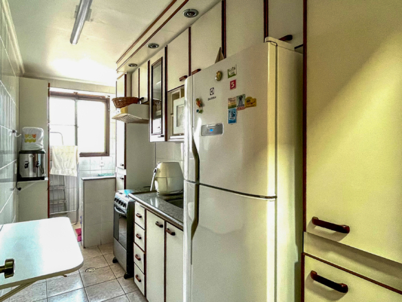 Apartamento á 150mts da praia do Sape com 3 dormitórios e 103m²