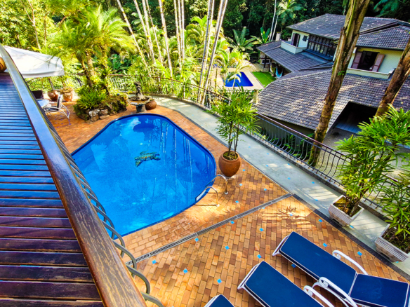 Casa à venda no Condomínio Dominga Dias em Ubatuba com 700 m² de área construída