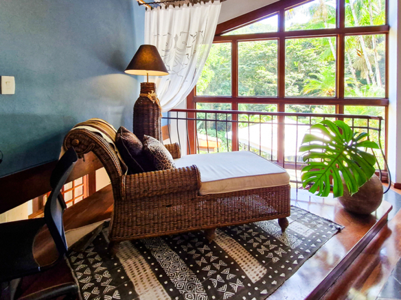 Casa à venda no Condomínio Dominga Dias em Ubatuba com 700 m² de área construída
