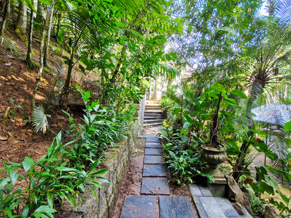 Casa à venda no Condomínio Dominga Dias em Ubatuba com 700 m² de área construída