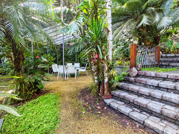 Casa à venda no Condomínio Dominga Dias em Ubatuba com 700 m² de área construída