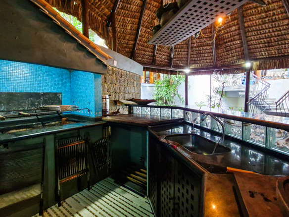 Casa à venda no Condomínio Dominga Dias em Ubatuba com 700 m² de área construída
