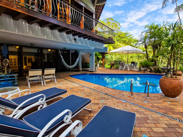 Casa à venda no Condomínio Dominga Dias em Ubatuba com 700 m² de área construída