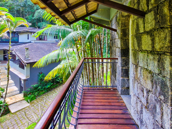 Casa à venda no Condomínio Dominga Dias em Ubatuba com 700 m² de área construída