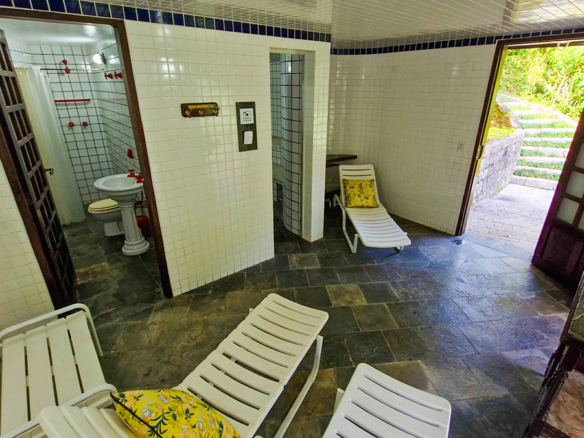 Casa à venda no Condomínio Dominga Dias em Ubatuba com 700 m² de área construída