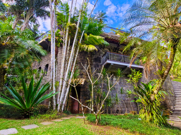 Casa à venda no Condomínio Dominga Dias em Ubatuba com 700 m² de área construída