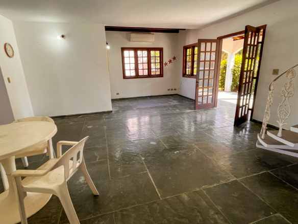 Casa à Venda – Condomínio Salga | Praia da Lagoinha · Ubatuba/SP