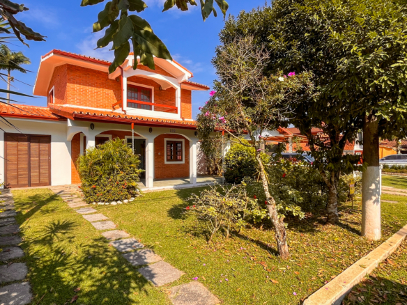 Casa à Venda – Condomínio Salga | Praia da Lagoinha · Ubatuba/SP
