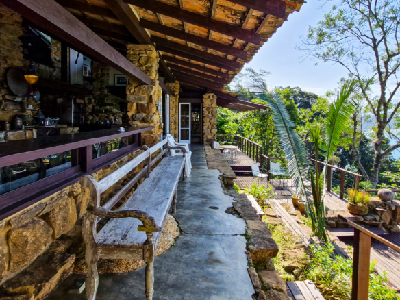 Espetacular Casa, Vista Mar na Praia do Léo – Ubatuba com 900m² de área construida