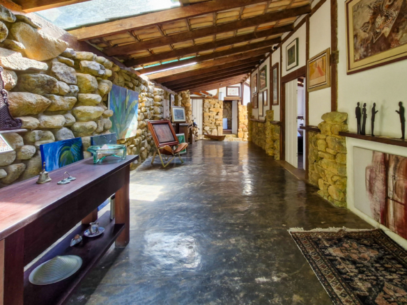 Espetacular Casa, Vista Mar na Praia do Léo – Ubatuba com 900m² de área construida