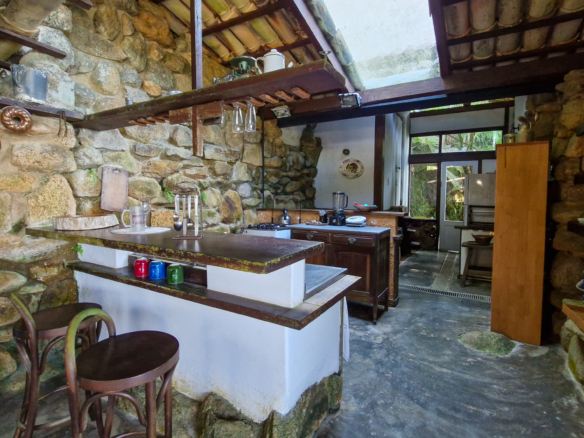 Espetacular Casa, Vista Mar na Praia do Léo – Ubatuba com 900m² de área construida