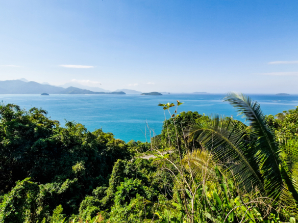 Espetacular Casa, Vista Mar na Praia do Léo – Ubatuba com 900m² de área construida
