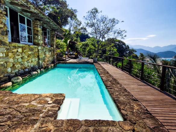 Espetacular Casa, Vista Mar na Praia do Léo – Ubatuba com 900m² de área construida