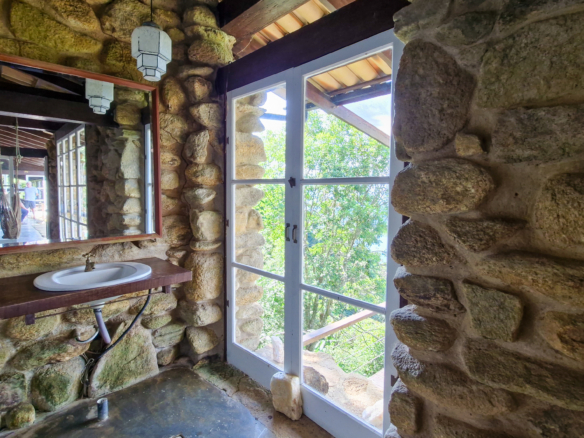 Espetacular Casa, Vista Mar na Praia do Léo – Ubatuba com 900m² de área construida