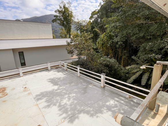 Casa à Venda – Condomínio Fechado na Praia de Santa Rita, Ubatuba/SP