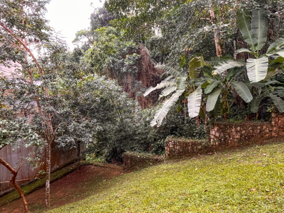 Casa à Venda – Condomínio Fechado na Praia de Santa Rita, Ubatuba/SP