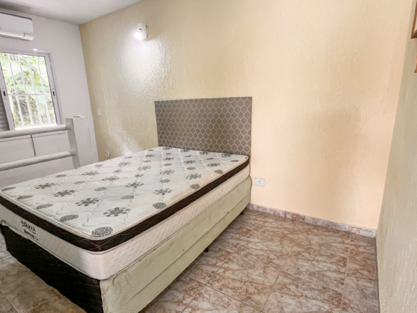 Casa à Venda – Condomínio Fechado na Praia de Santa Rita, Ubatuba/SP