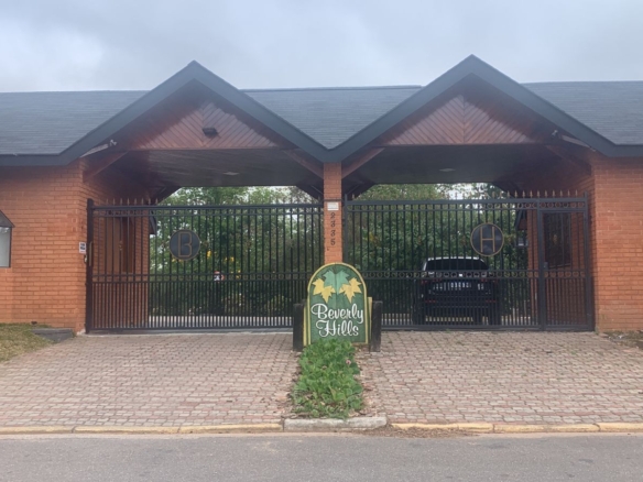 Casa exclusiva no Condomínio Beverly Hills – Recanto Araucária em Campos do Jordão