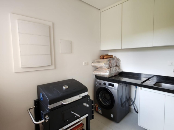 Casa exclusiva no Condomínio Beverly Hills – Recanto Araucária em Campos do Jordão
