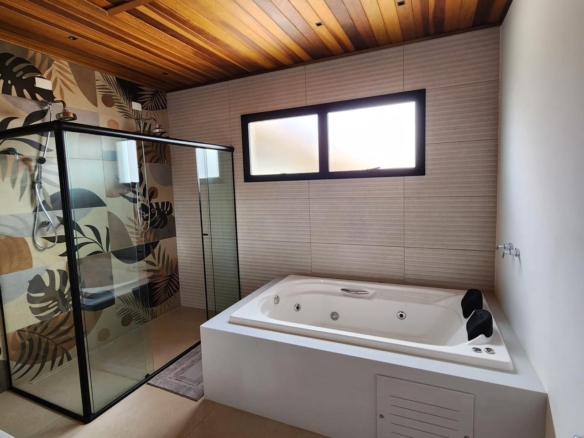 Casa exclusiva no Condomínio Beverly Hills – Recanto Araucária em Campos do Jordão