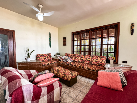Casa Pé na Areia à Venda  Praia do Sapê, Ubatuba