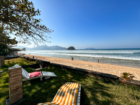 Casa Pé na Areia à Venda  Praia do Sapê, Ubatuba